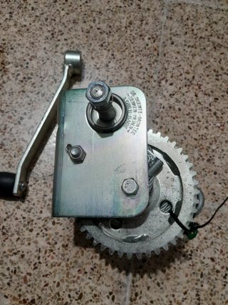 Cabestrante manual con manivela