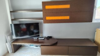 Mueble comedor madera y naranja