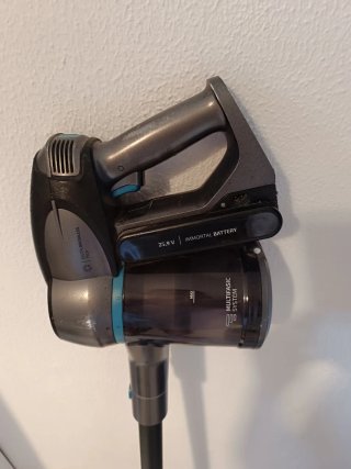 Aspiradora escoba sin cable Cecotec Conga Rockstar
