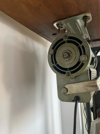 Máquina de coser industrial Alfa 127-676