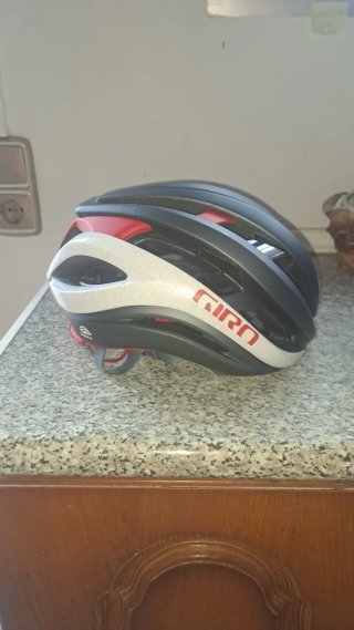 Casco Giro aether  MIPS