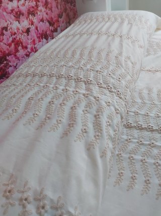 Colcha bordada para cama de 1.35