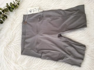 Pantalones deportivos grises