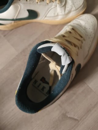 Zapatillas Nike Air Force 1 Beige y Verde