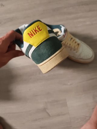 Zapatillas Nike Air Force 1 Beige y Verde
