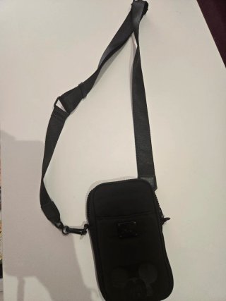 Bandolera móvil Disney Mickey Negra