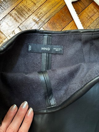 Falda pantalón de piel nuevos