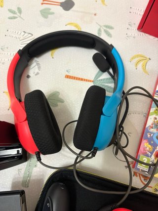 Nintendo Switch OLED Roja y Azul