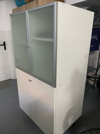 Mueble 4 puertas (2 cristal)