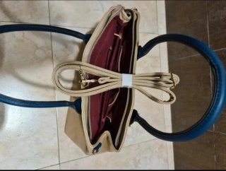 Bolso Beige y Azul con Tassel Blanco