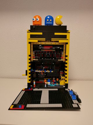 Lego Arcade Pac-Man