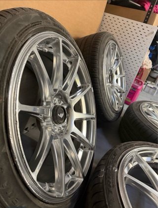 Llantas JR11 18' Plata (Juego de 4)