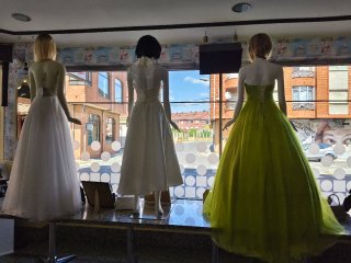Lote de vestidos novia y eventos