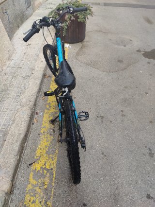 Bicicleta adolescente Coluer negra
