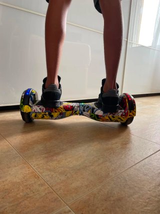 Hoverboard con luces LED y diseño