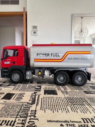 Camión Cisterna Bruder Power Fuel