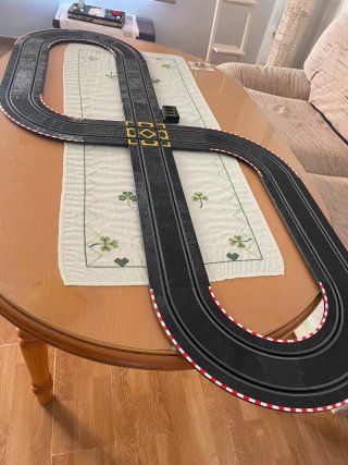 Scalextric SCX Completo con 2 Coches y Mandos