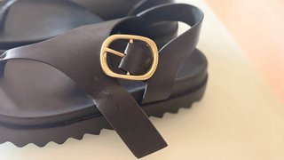 Sandalias plataforma Stradivarius negras