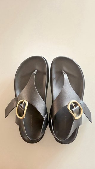 Sandalias plataforma Stradivarius negras