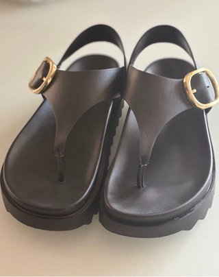 Sandalias plataforma Stradivarius negras