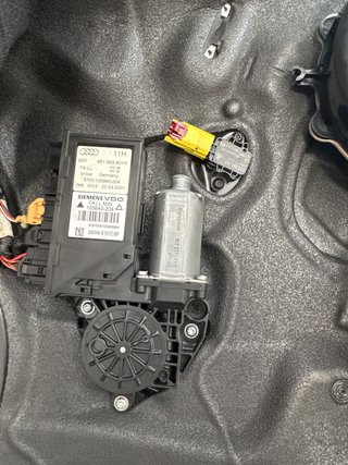 Motor Elevalunas Audi A4 B7 Siemens VDO