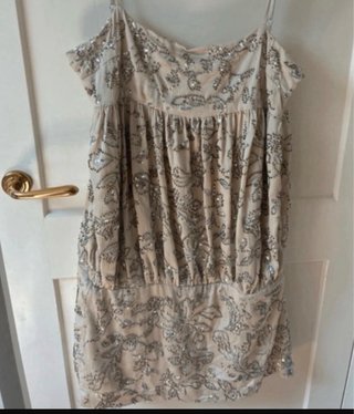 Vestido Zara Beige con Lentejuelas