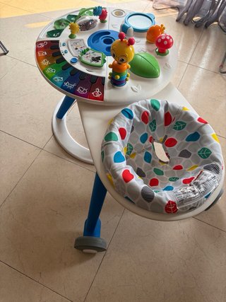 Mesa de actividades Baby Einstein
