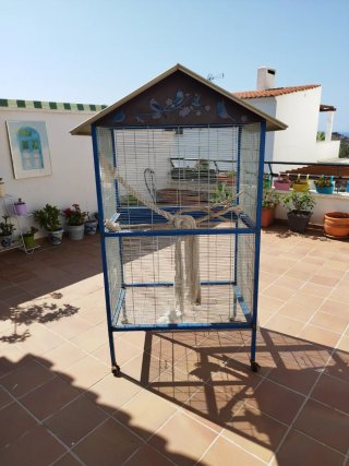 Jaula grande para pájaros