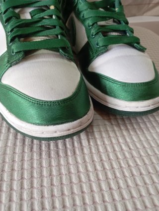 Nike Dunk Low Satín Verde y Blanco