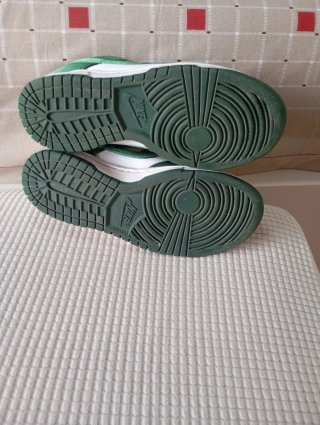 Nike Dunk Low Satín Verde y Blanco