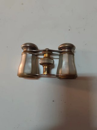 Prismáticos antiguos de nácar
