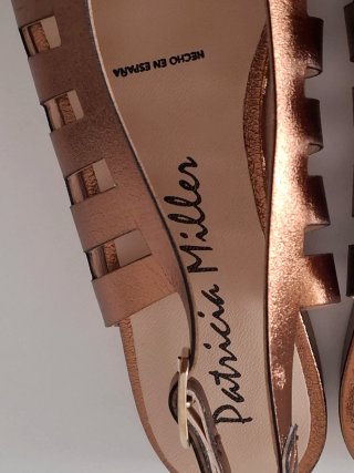 Sandalias Patricia Miller Doradas