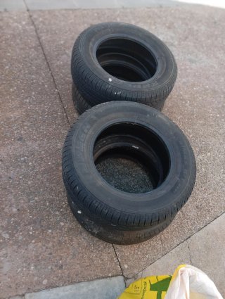 4 Neumáticos de coche