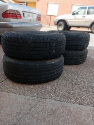 4 Neumáticos de coche