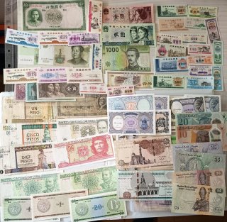 2 álbumes + 1000 billetes sin circular