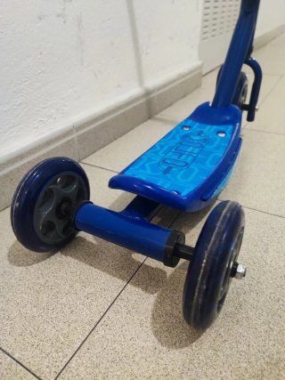 Patinete infantil Molto 3 ruedas azul