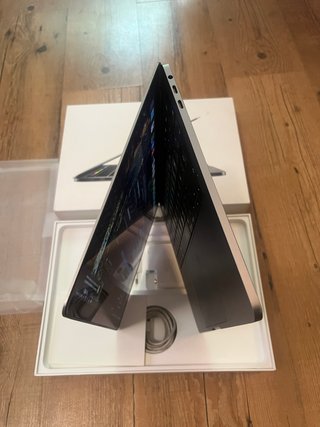 MacBook Pro 13 2019 256GB SSD 8GB RAM i5