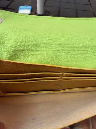 Bolso monedero porta móvil estampado leopardo