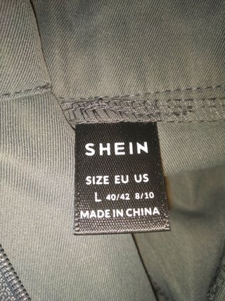 Pantalón de Cintura Entallada y Pata Ancha