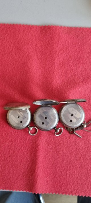 3 relojes de bolsillo de plata a llave