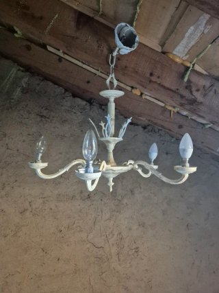 Lámpara colgante de metal y cristal