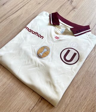 Camiseta Universitario de Deportes Peru