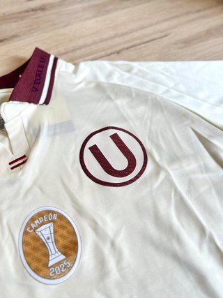 Camiseta Universitario de Deportes Peru