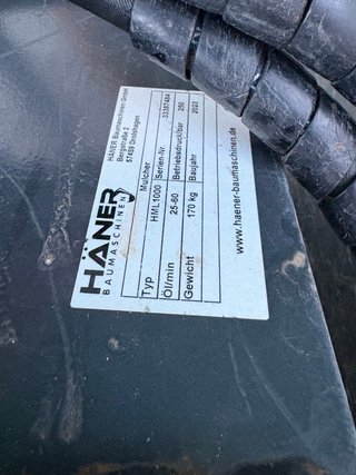 Desbrozadora para máquina giratoria