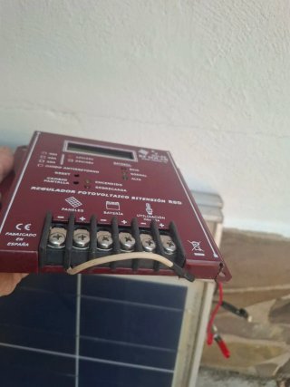 Regulador Solar RF SOLAR RSD e inversor