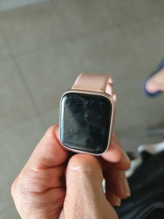 Reloj rosa y plateado