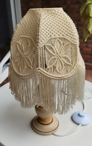 Lámpara macramé decorativa beige
