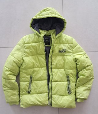 Chaqueta acolchada con capucha verde