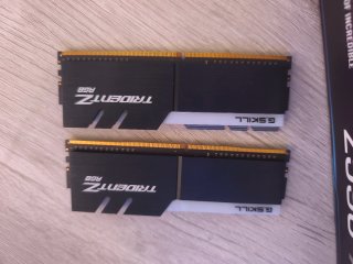 Placa Base ASUS Z590-A, Intel i9 y RAM G.Skill