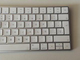 Apple Magic Keyboard A1644 Plata